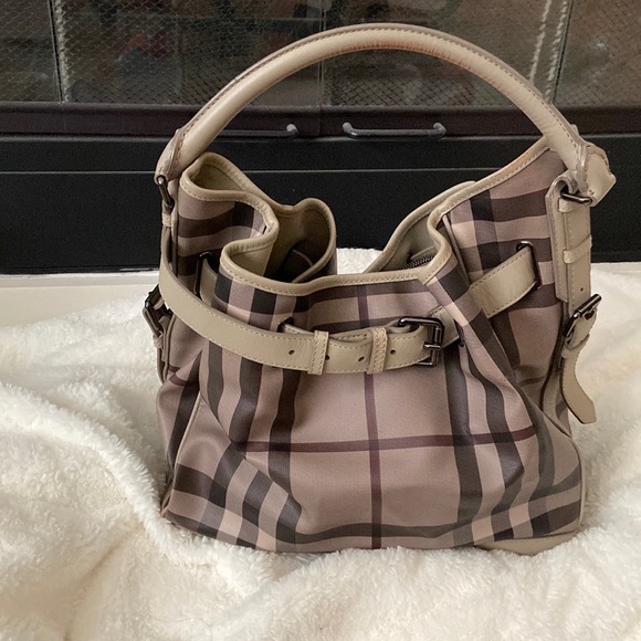 Burberry - Picture 1 of 14